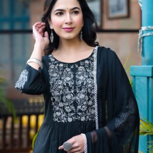 Midnight Black Embroidered Alia-Cut Kurta Set - Image 4