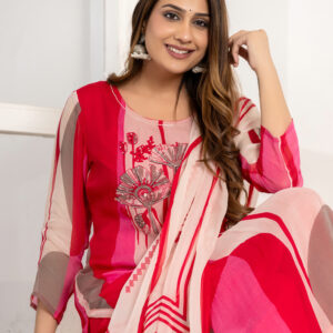 Scarlet Bloom Embroidered Kurta Set - Image 2