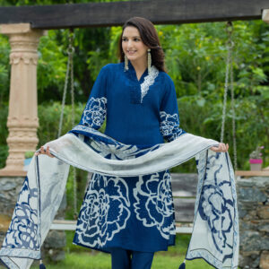 Midnight Bloom Embroidered Kurta Set - Image 5