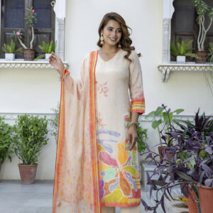 Ivory Bloom Handcrafted Kurta Set - Image 3