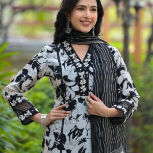 Monochrome Elegance Floral Kurta Set - Image 4