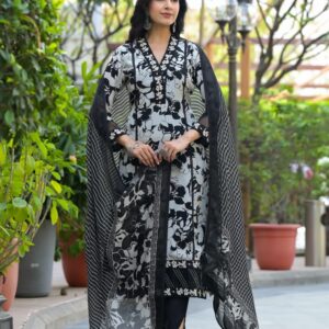 Monochrome Elegance Floral Kurta Set - Image 3