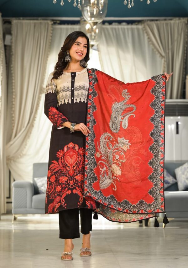 Regal Noir Paisley Kurta Set
