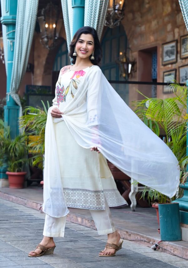 Ivory Grace Floral Kurta Set