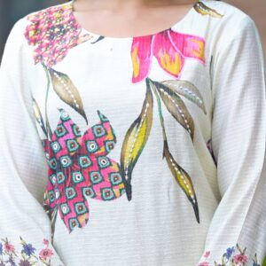 Ivory Grace Floral Kurta Set - Image 4