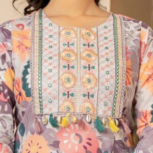Blossom Elegance Kurta Set - Image 5