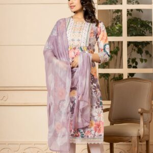 Blossom Elegance Kurta Set - Image 7