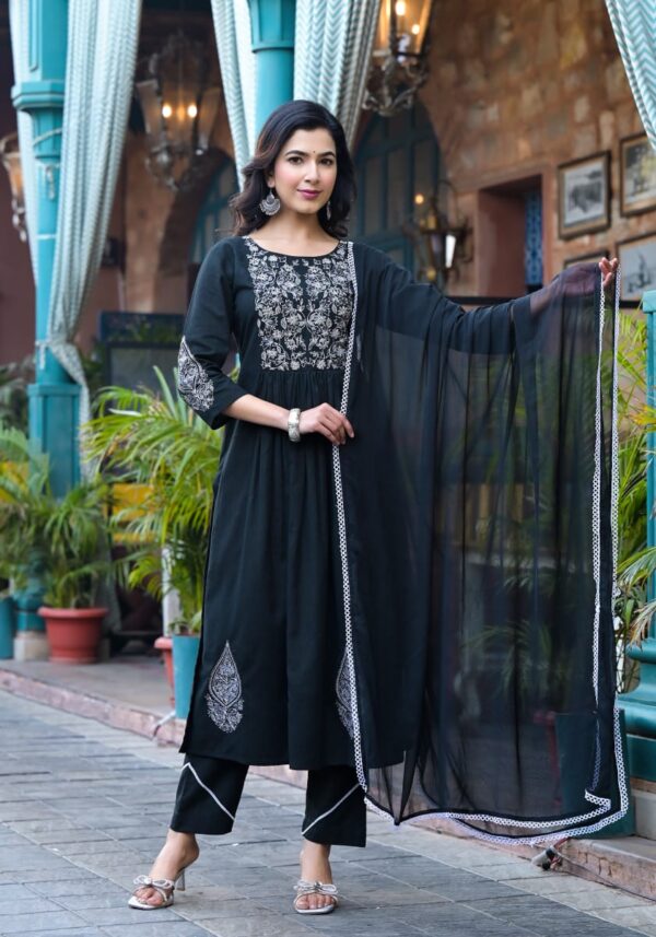 Midnight Elegance Kurta Set