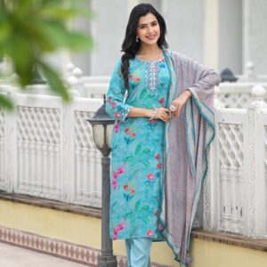 Azure Blossom Kurta Set - Image 3